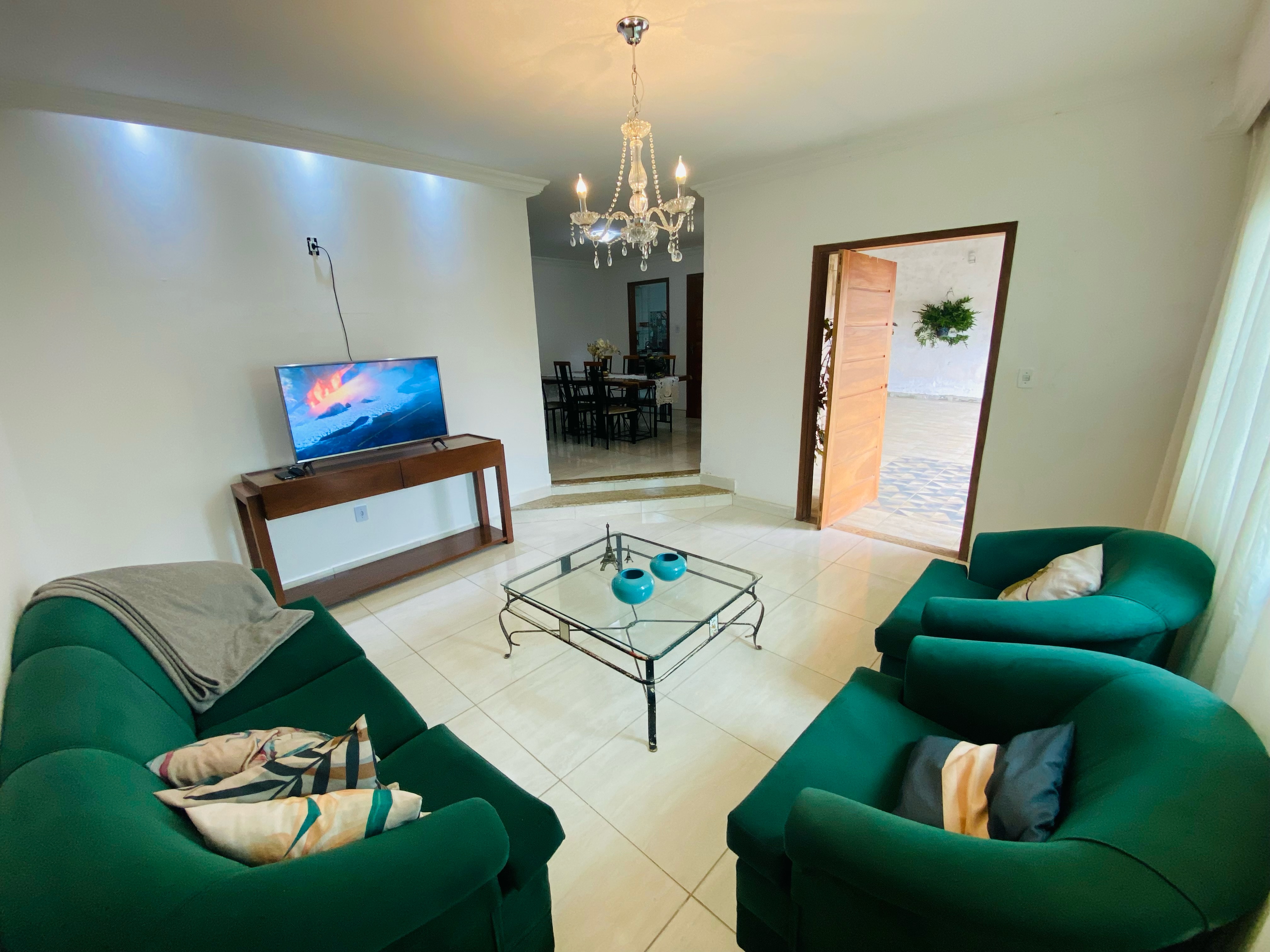 Excelente Casa de 4 quartos e garagem para 4 carros à Venda, Santa Cecília, Vitória da Conquista, BA - foto 11