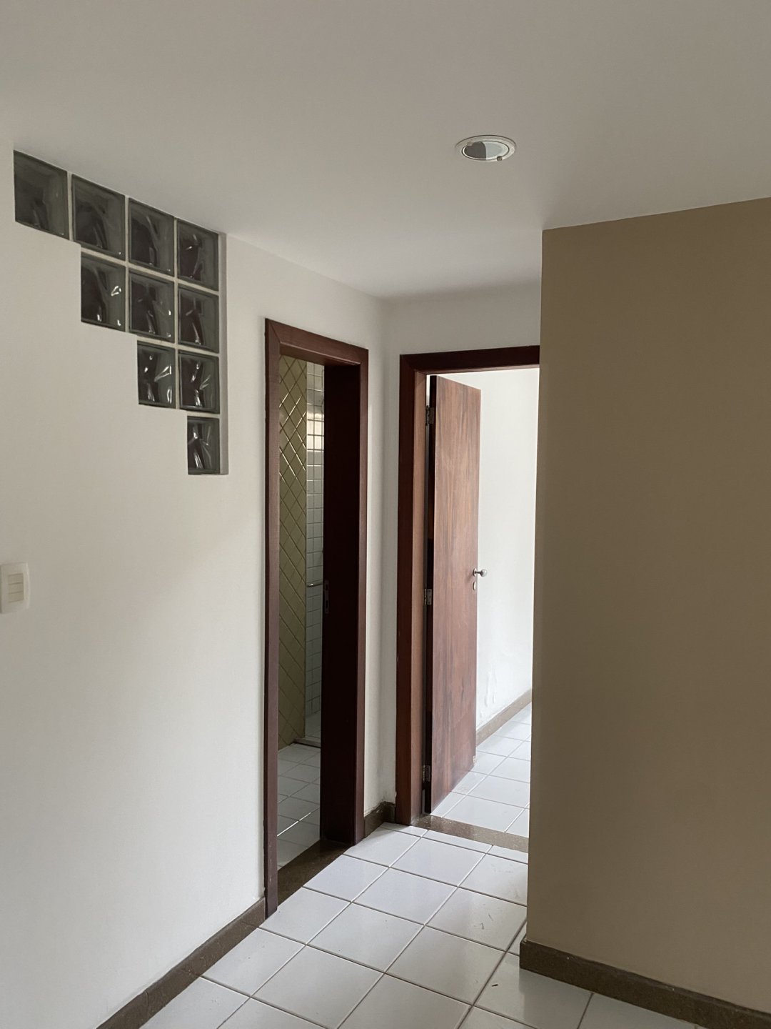 Excelente Apartamento 1º andar, 3/4 com suite, para Locação – Edifício Portal Brasil, Bairro Candeias, em Vitória da Conquista, Bahia - foto 10