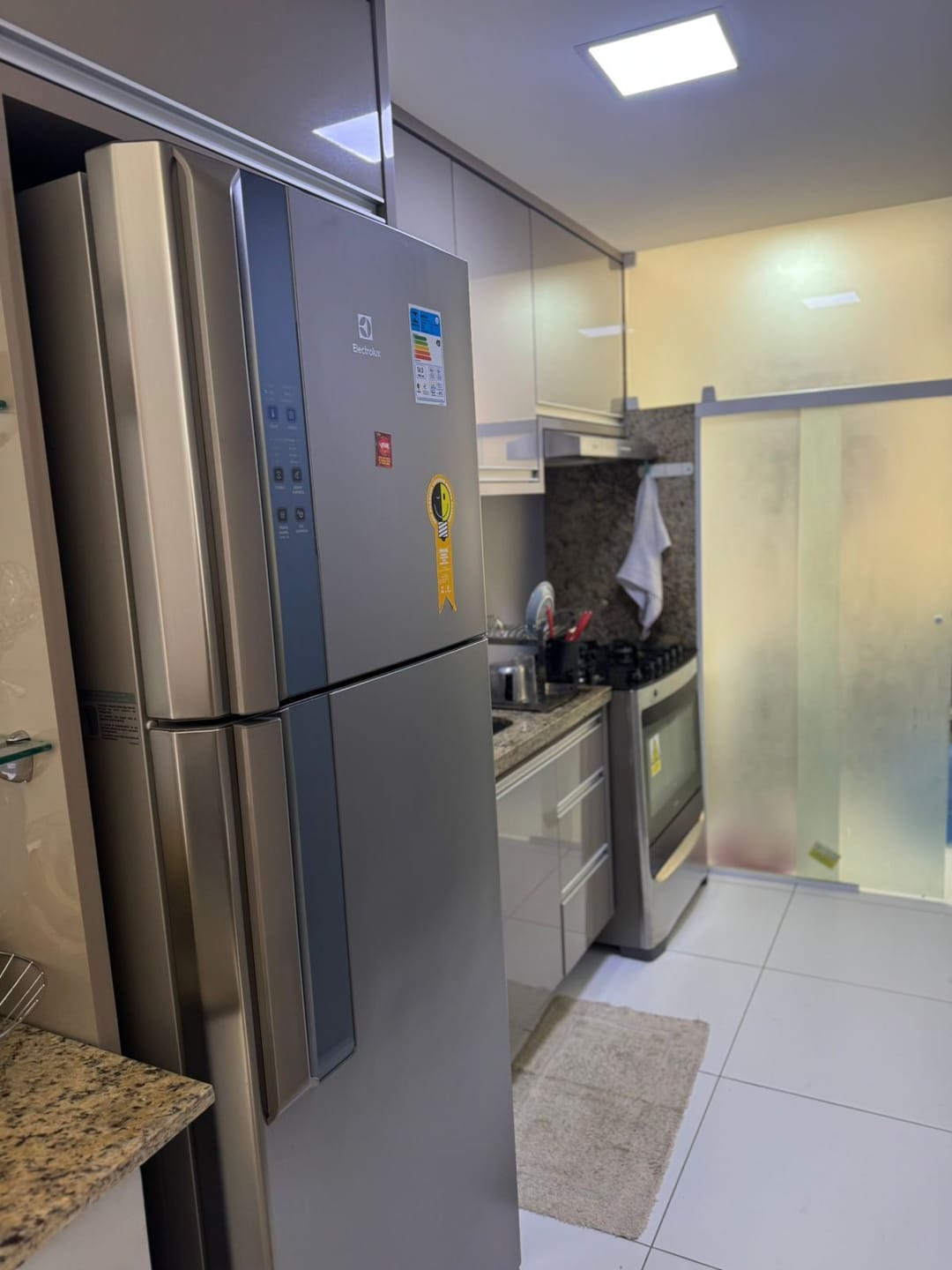Apartamento completo, porteira fechada com móveis e Eletros andar alto de 2/4 em condomínio fechado com lazer completo , Boa Vista, Vitória da Co - foto 11