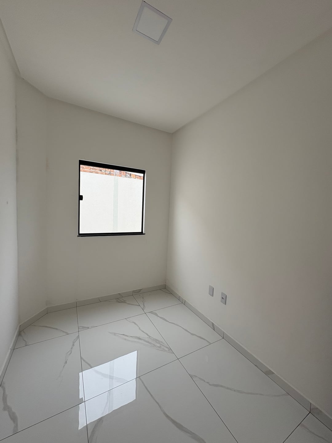 Casa duplex de 3 quartos sendo 2 suítes, garagem 2 carros + quintal - foto 10