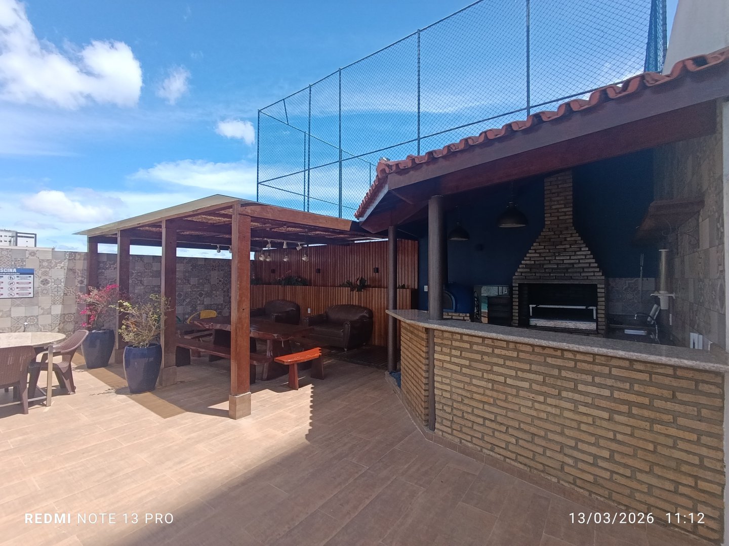 Apartamento com 3 quartos sendo 1 suíte+ dependência + 2 vagas de garagem+ depósito à venda em Candeias, Vitória da Conquista - Área de lazer com - foto 10