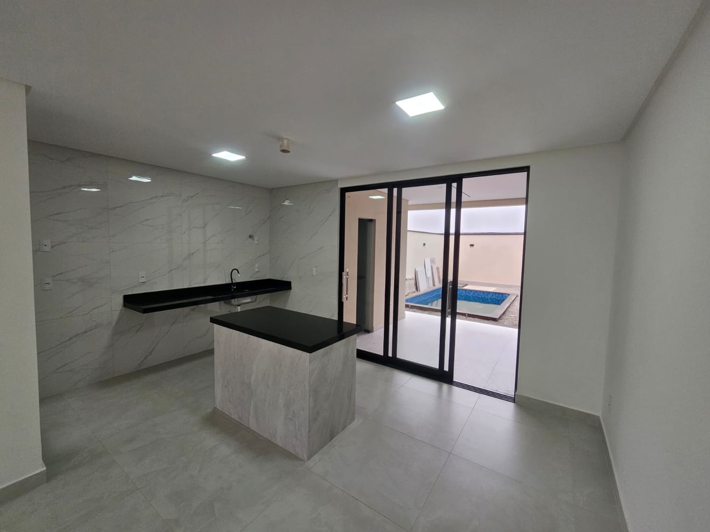 a VENDA um Sobrado de 3 suítes c/ Piscina e área gourmet no B. Boa Vista, Vit. da Conquista - BA - foto 10