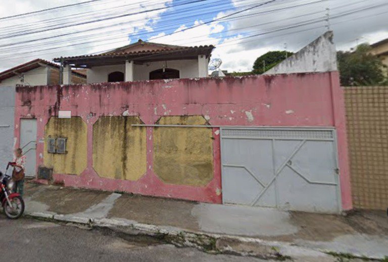 Casa à venda no Bairro Recreio Próximo a Ed Natação  e a Igreja da Graças. - foto 1