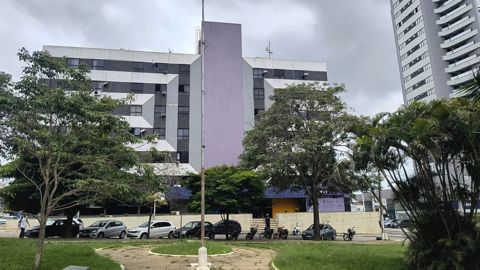 Sala Comercial à Venda no Ed. Gil Moreira, Bairro Recreio em Vitória da Conquista - foto 11