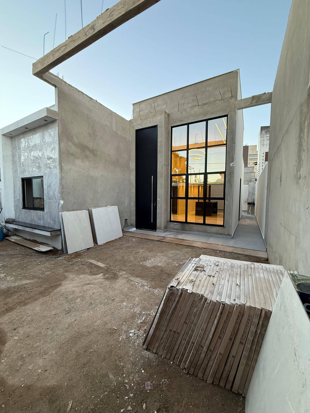 OPORTUNIDADE - Casa de Alto Padrão no Bairro Boa Vista, 3/4 sendo 2 suítes, próximo a  Avenida Luis Eduardo Magalhães - foto 12