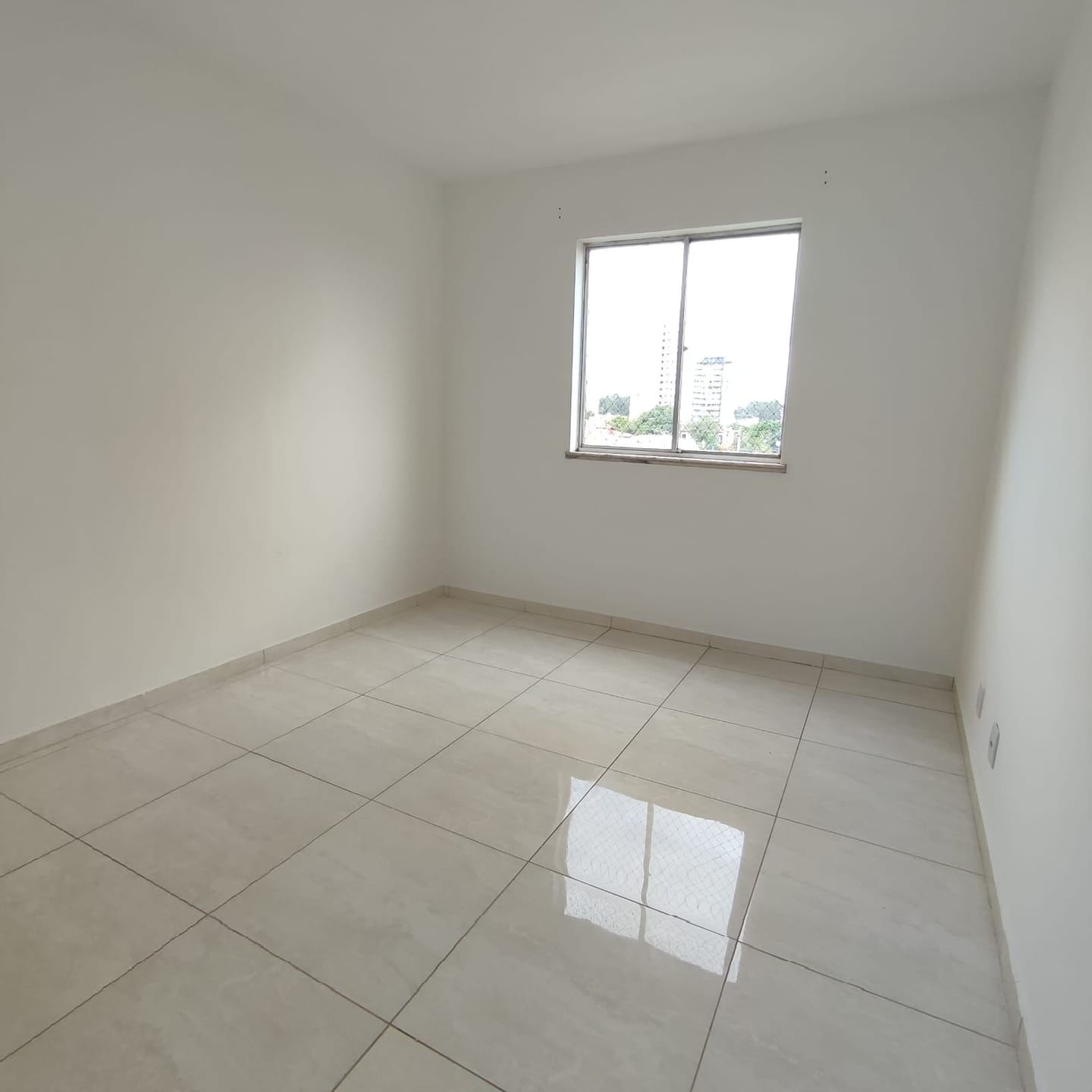 Excelente Apartamento com Varanda, Localizando na Av. Luiz Eduardo, Candeias, Vitória da Conquista, BA - foto 12