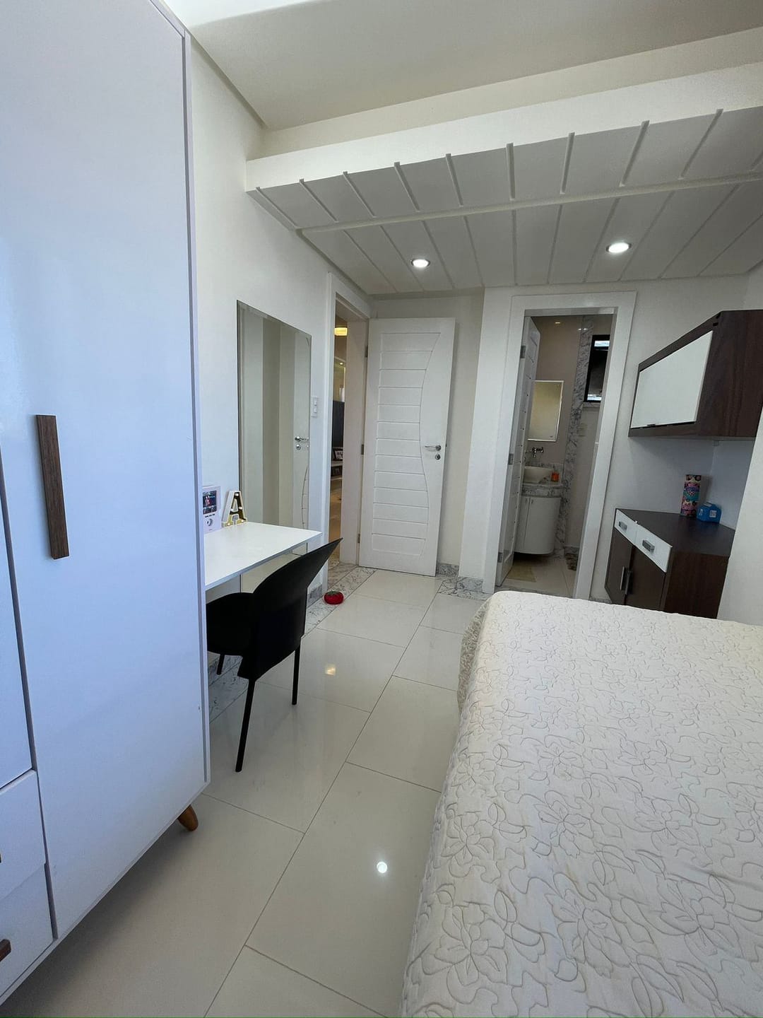 Excelente Apartamento  de 4 quartos sendo 3 suítes + dependência à venda, Candeias, Vitória da Conquista, BA - foto 12