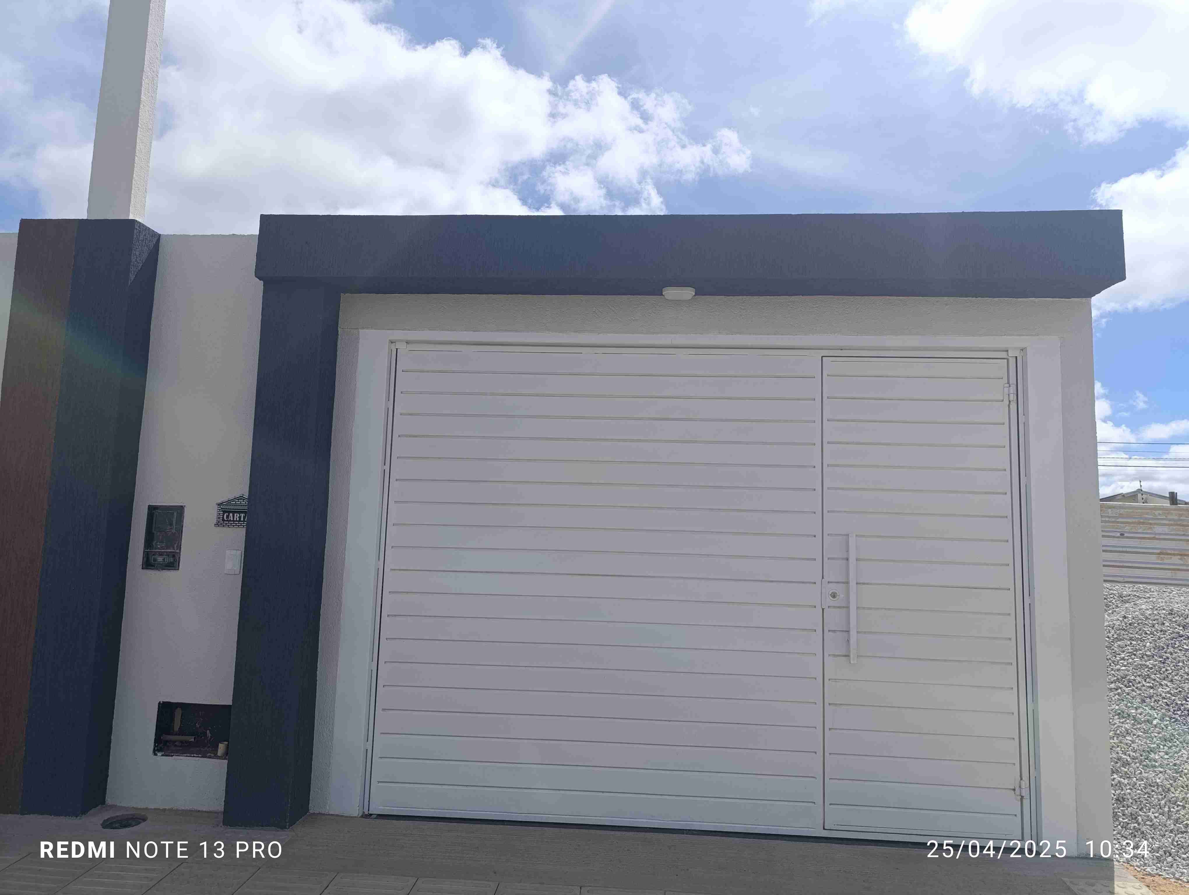 Linda casa nova  de 3 quartos sendo 1 suíte, garagem para 2 carros, acabamento de primeira à Venda, São Pedro, Vitória da Conquista, BA - foto 2
