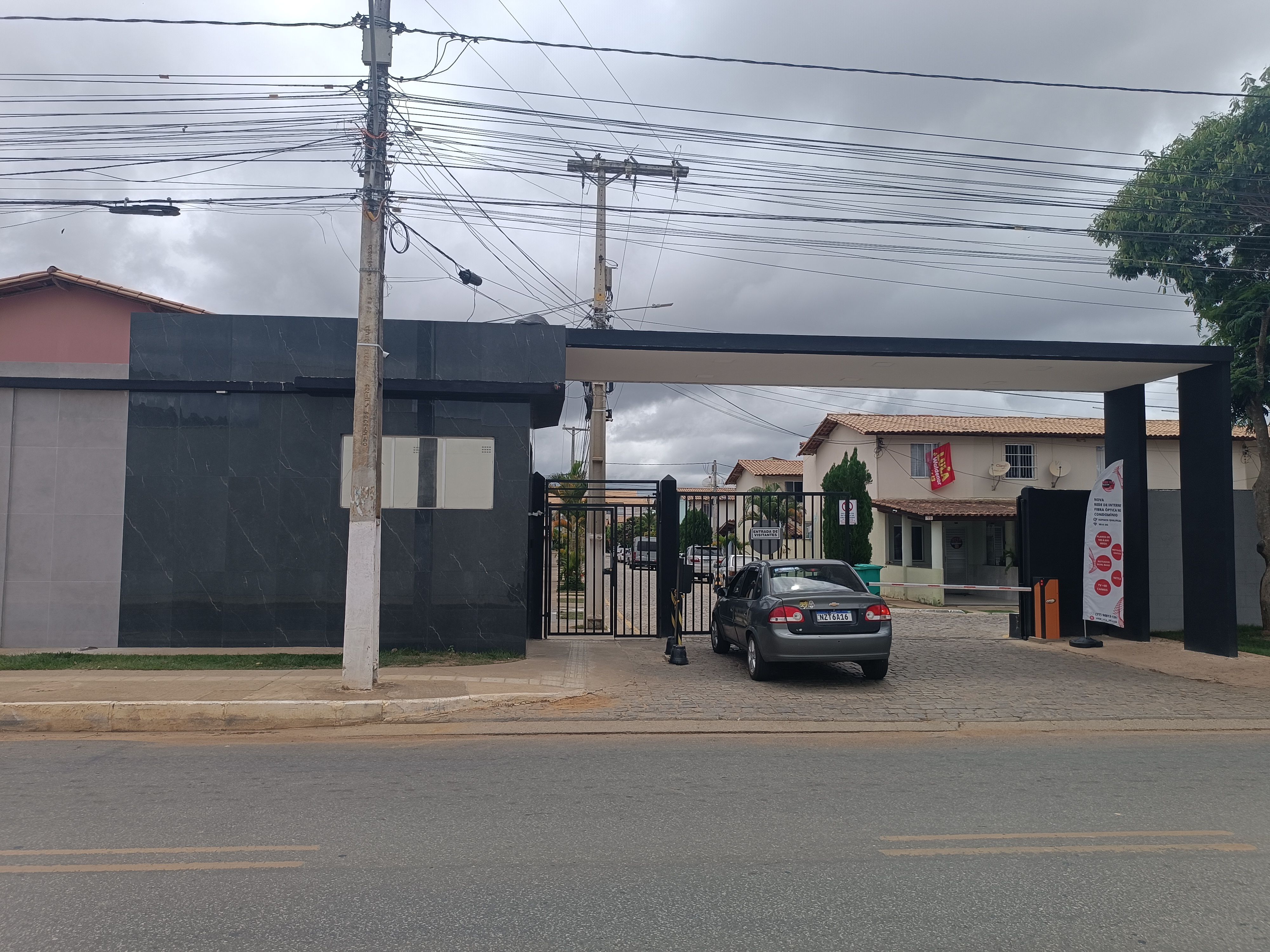 Vendo Vilage de 2 quartos com quintal, garagem coberta em ótima localização para venda na Laura Nunes no bairro Boa Vista, Vitória da Conquista, - foto 2