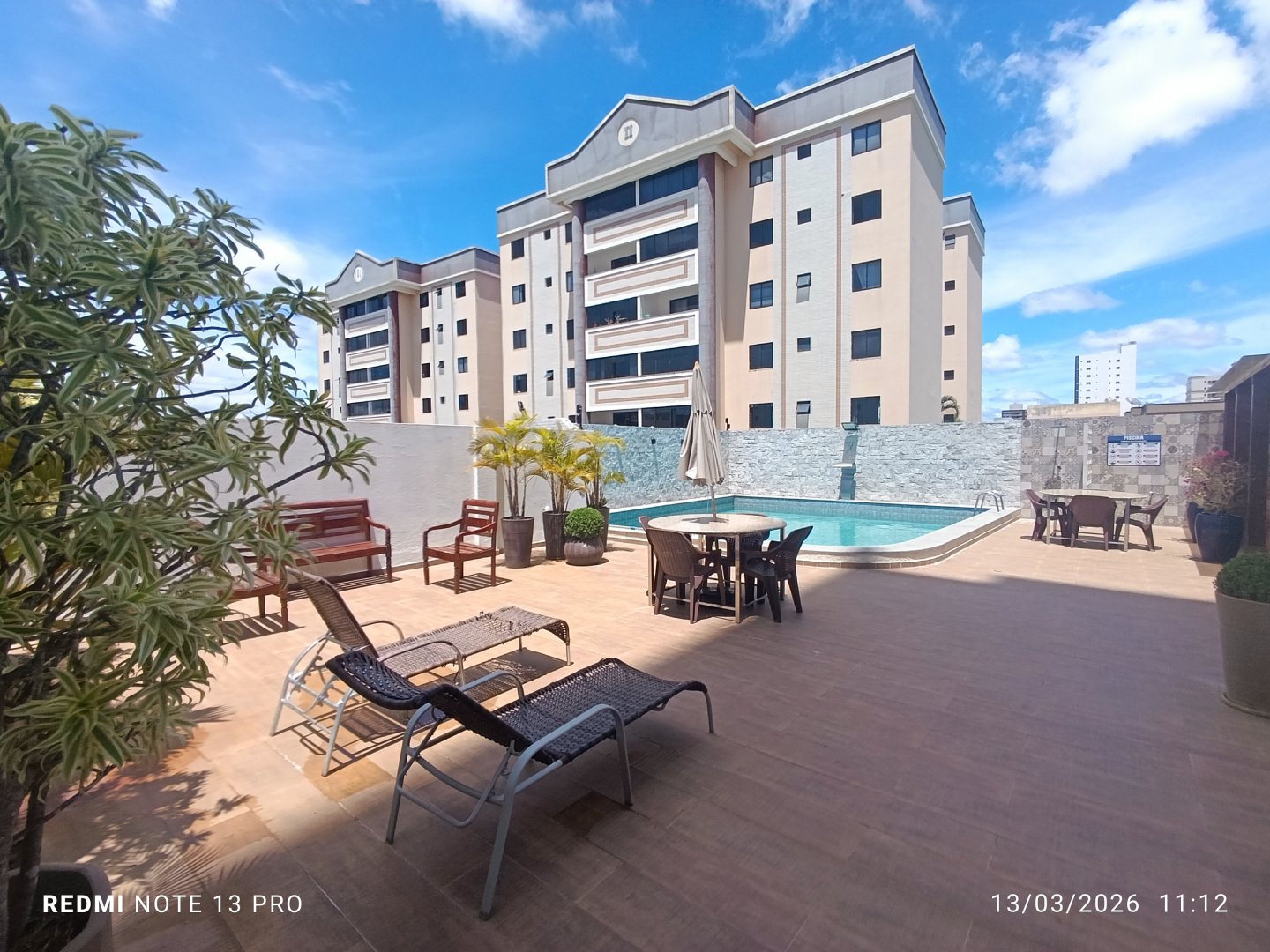 Apartamento com 3 quartos sendo 1 suíte+ dependência + 2 vagas de garagem+ depósito à venda em Candeias, Vitória da Conquista - Área de lazer com - foto 12