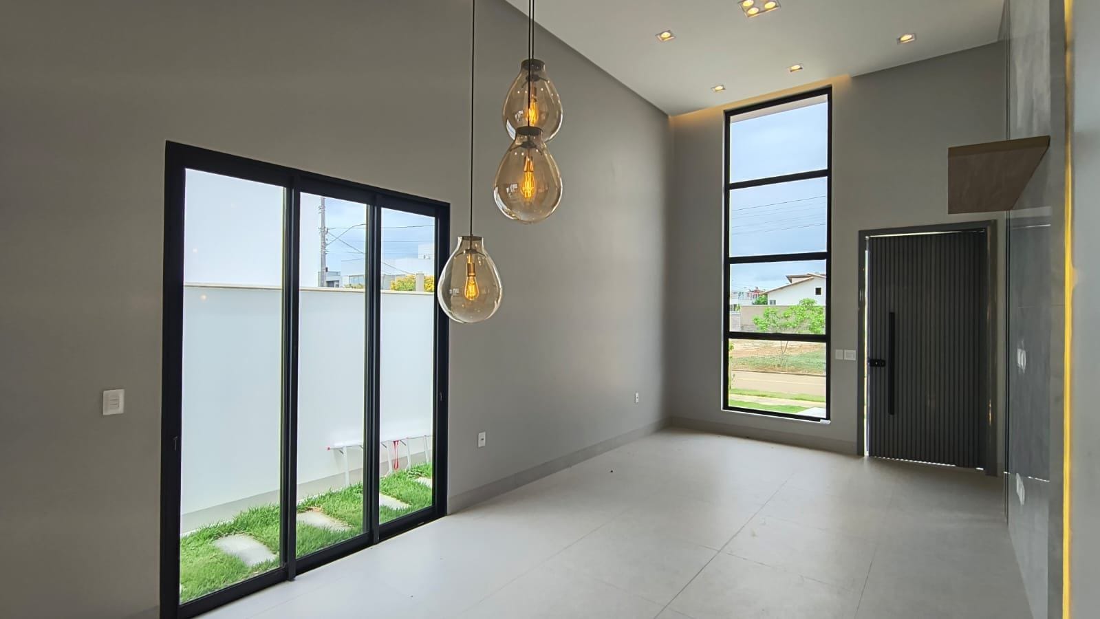 ALPHAVILLE 2 - Casa térrea com 3 Suítes + Varanda Gourmet com Hidro, Garagem coberta para 2 carros Vitória da Conquista Ba - foto 12