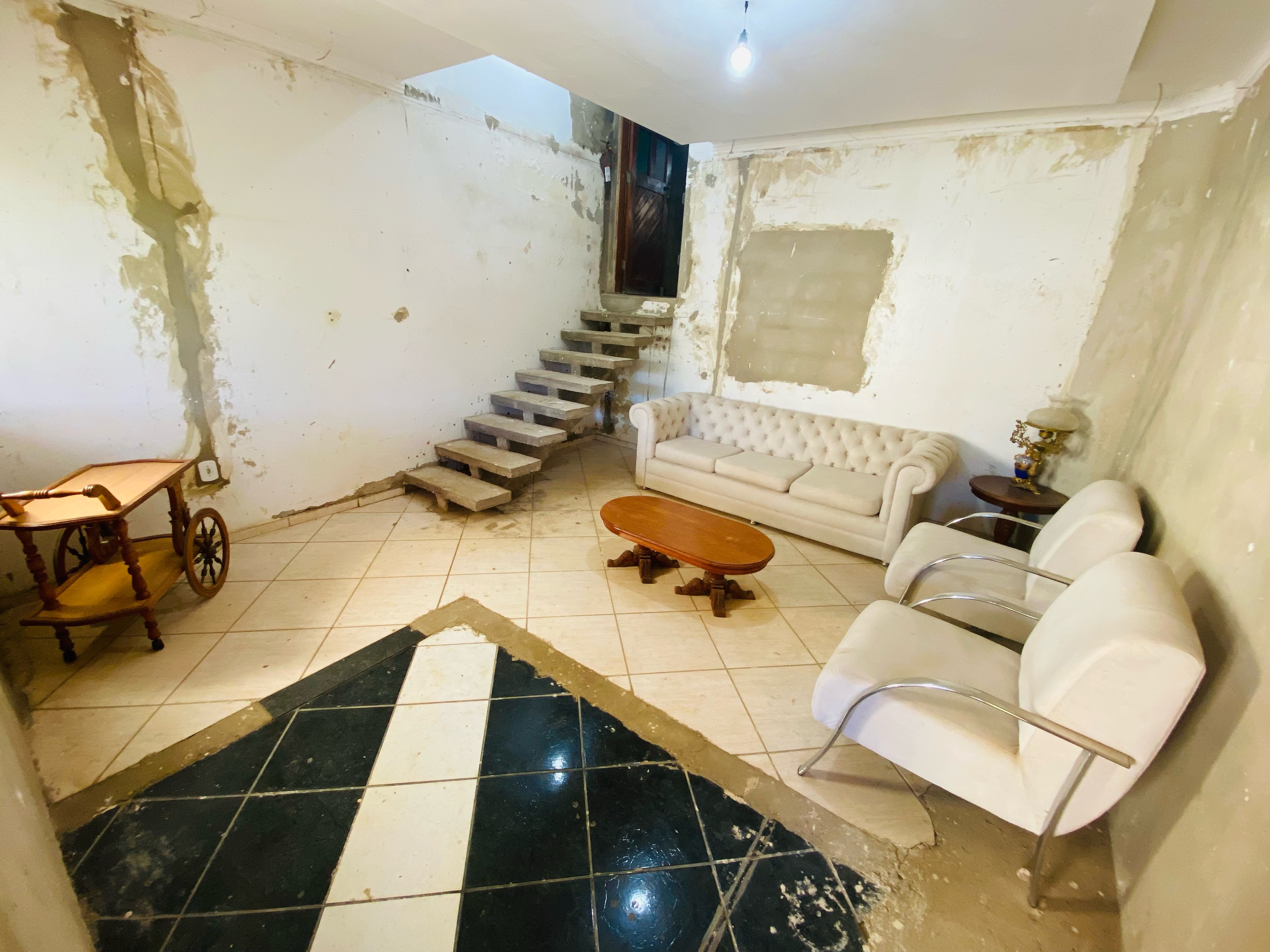 Vendo ótima casa duplex de 4 quartos, sendo 3 suítes, garagem para 5 carros,  Vitória da Conquista, BA - foto 12