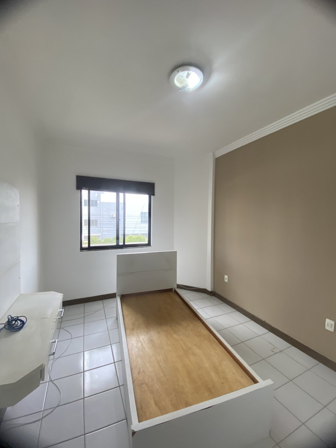 Excelente Apartamento 1º andar, 3/4 com suite, para Locação – Edifício Portal Brasil, Bairro Candeias, em Vitória da Conquista, Bahia - foto 12