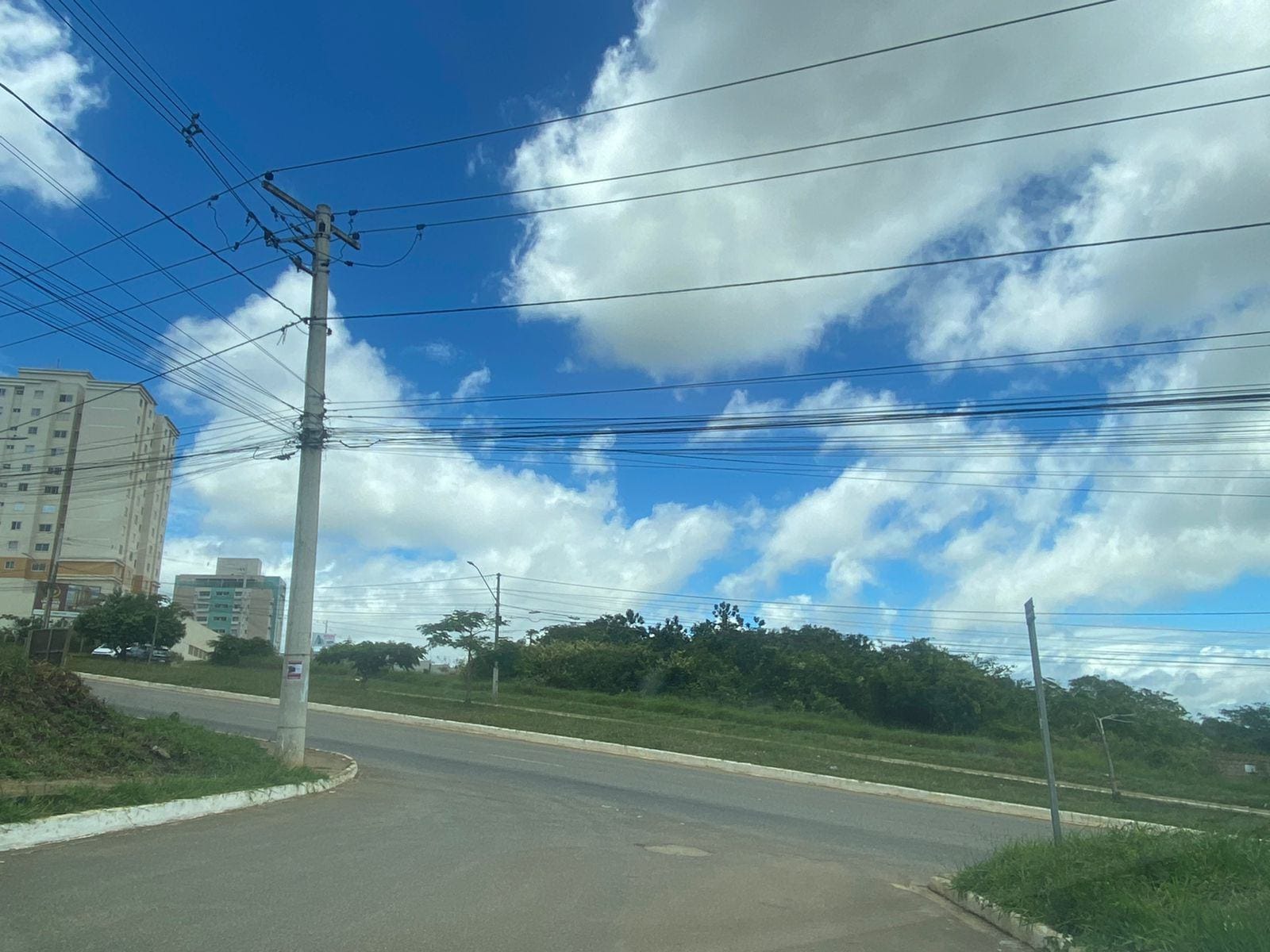 Terreno de Esquina no Bairro Candeias, Av. Luiz Eduardo, próximo a Fainor, Vitória da Conquista - Ba - foto 12