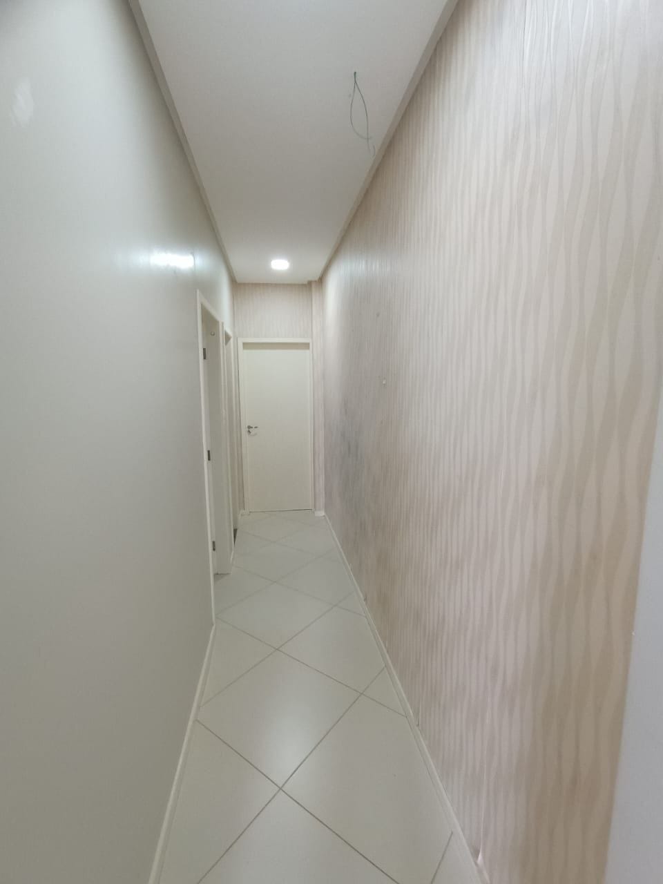 Excelente apartamento de 2 quartos sendo 1 suíte de 1ª andar com planejados na cozinha e quartos para venda ou locação, Candeias, Vitória da Conq - foto 12