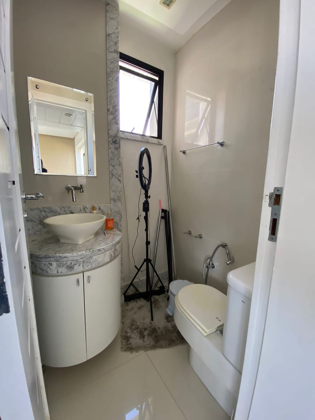 Excelente Apartamento  de 4 quartos sendo 3 suítes + dependência à venda, Candeias, Vitória da Conquista, BA - foto 13