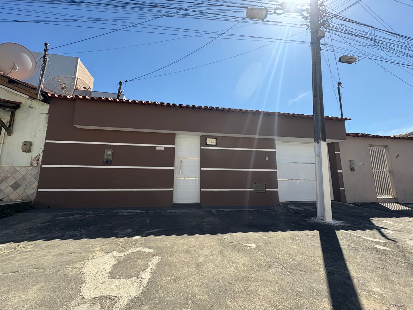 Casa térrea de 3 quartos sendo 1 suite com quintal grande no Ibirapuera, Vitória da Conquista Bahia - foto 1