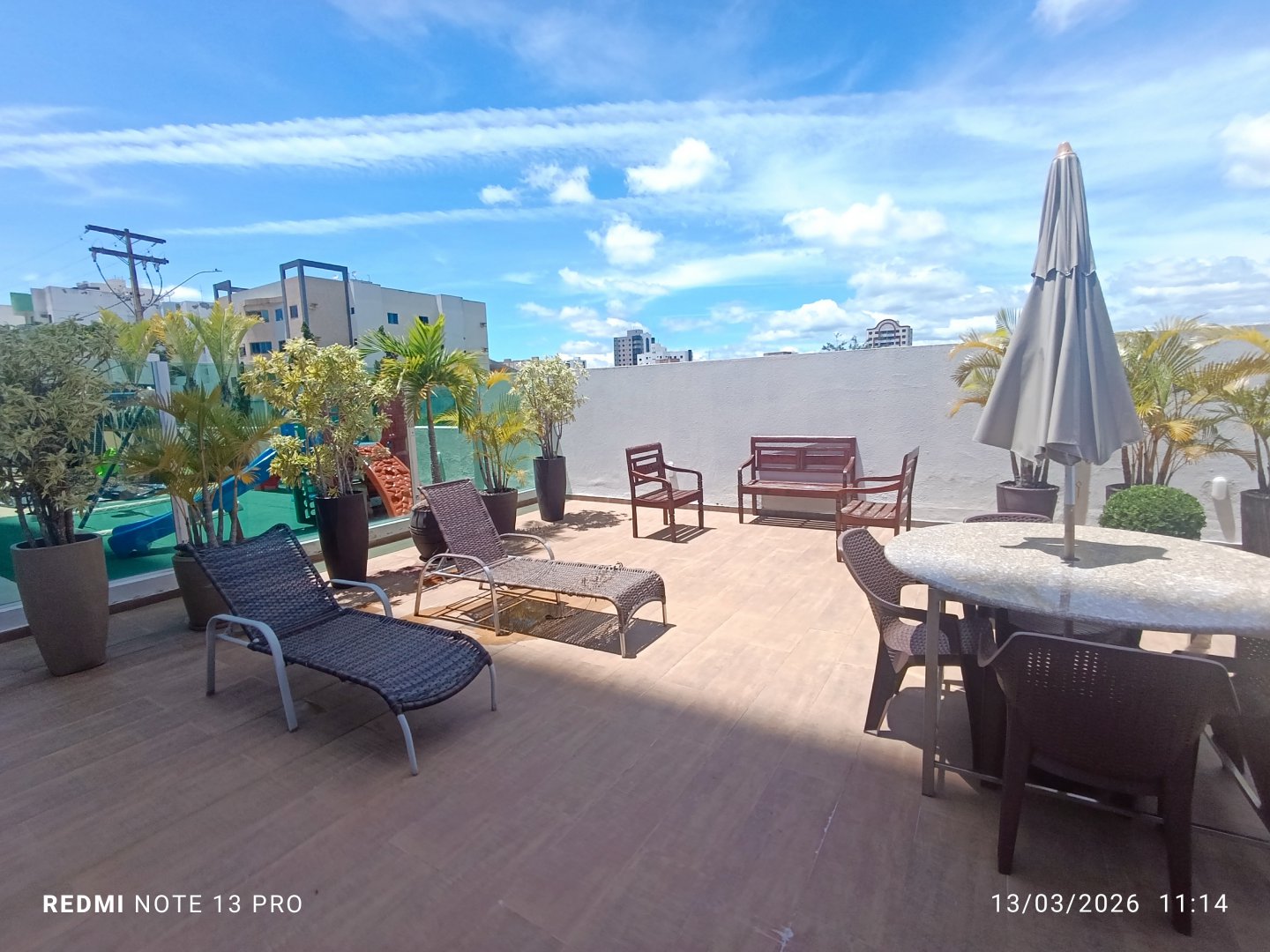 Apartamento com 3 quartos sendo 1 suíte+ dependência + 2 vagas de garagem+ depósito à venda em Candeias, Vitória da Conquista - Área de lazer com - foto 1