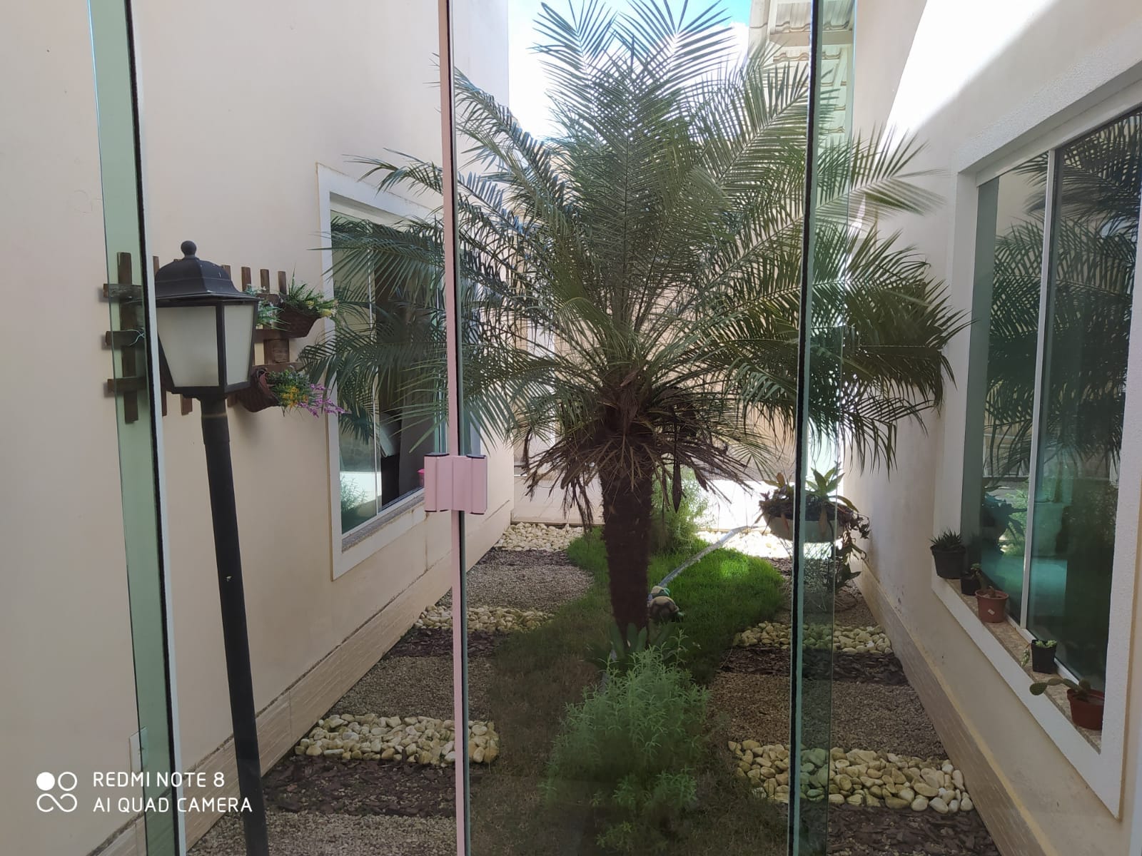 Casa Alto Padrão com 05 suítes, poço artesiano e energia solar em ótima localização no Bairro Alto da Boa Vista em Vitória da Conquista-BA - foto 14