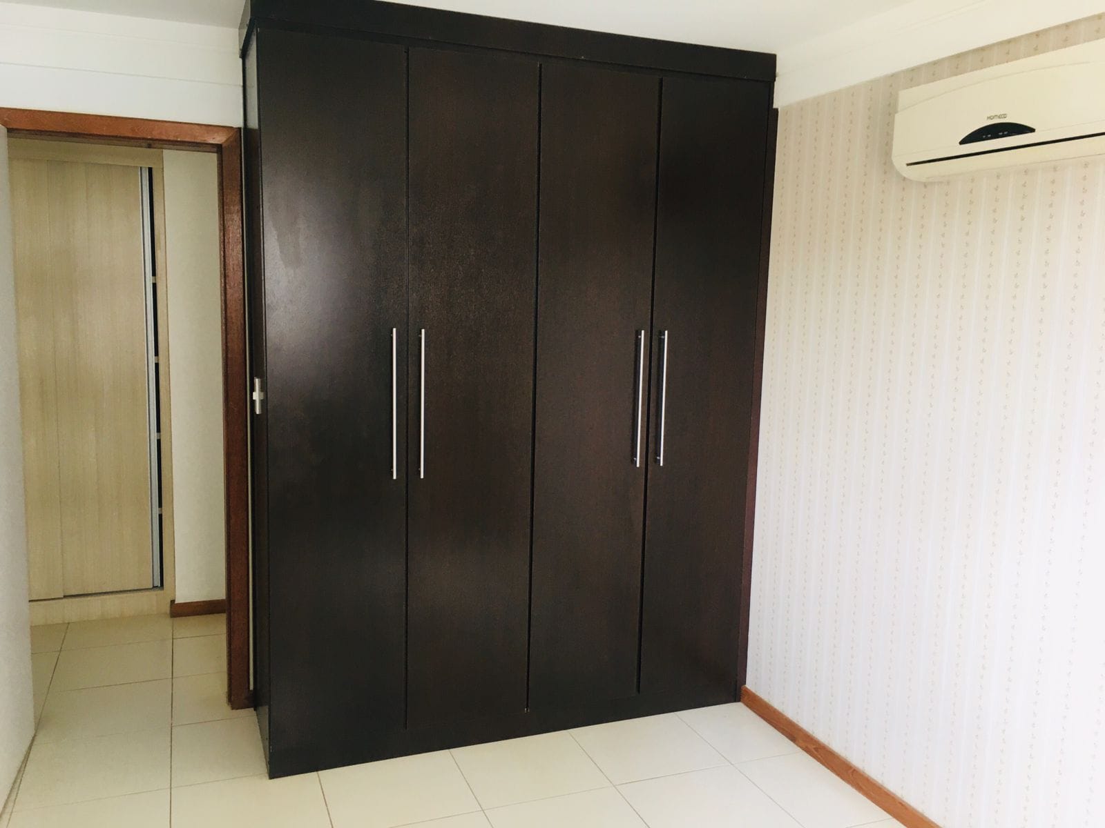 Apto de 3 quartos com suite e 2 semi suítes, dependência completa, 3 VAGAS COBERTAS , lazer completo com piscina aquecida, Candeias - Vitória da - foto 14