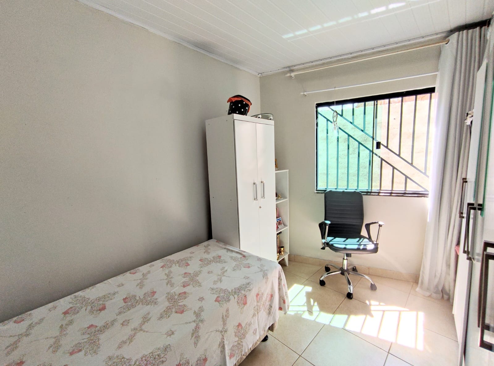 Casa solta de 3 quartos sendo 1  suíte em terreno de 193 m² no Alto Maron, Vitória da Conquista, BA - foto 14
