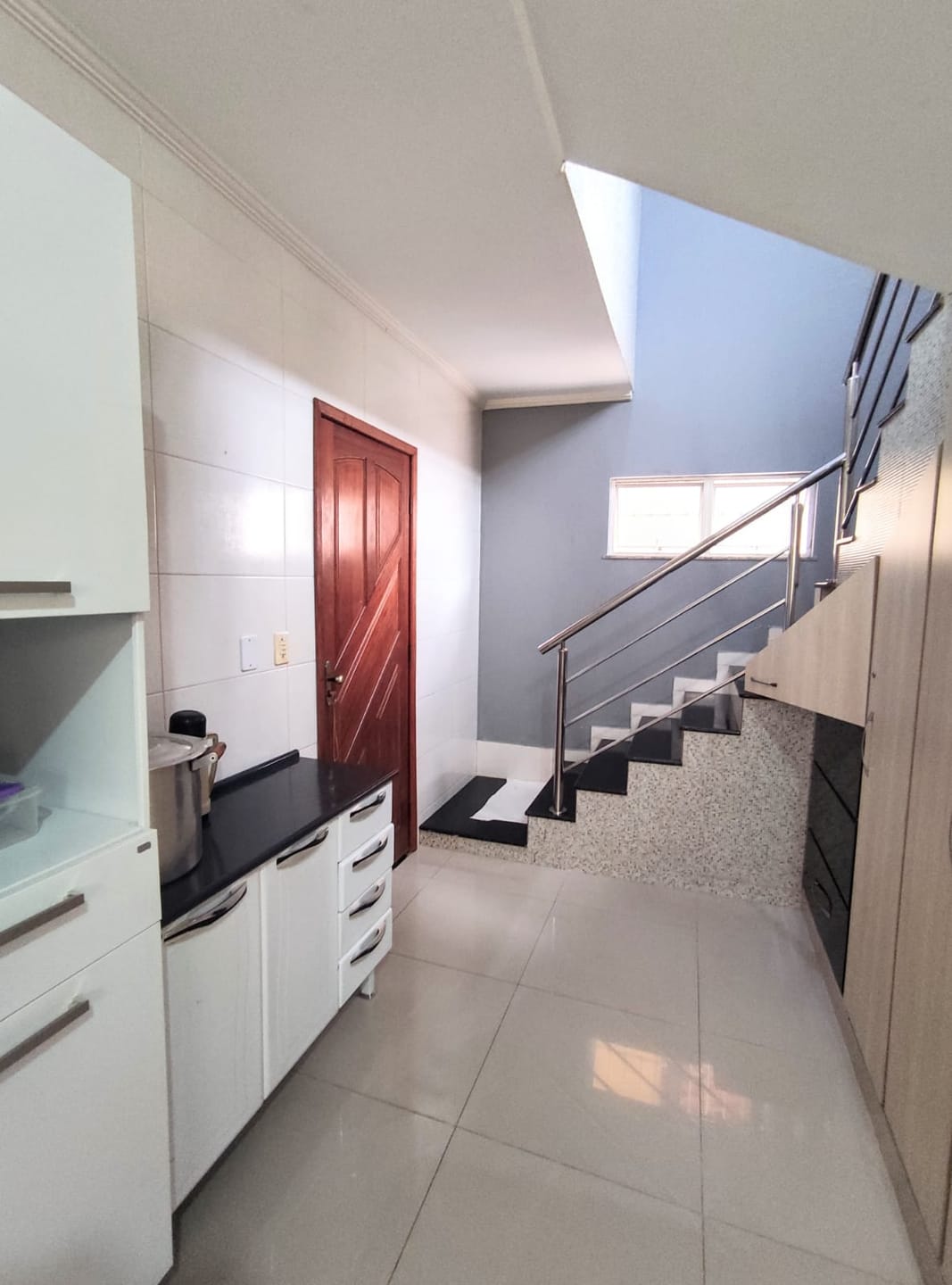 Casa Duplex (solta) com 5/4 sendo 1 suíte, com garagem para 4 carros no Bairro Felícia na região do Shopping Conquista Sul  Vitória da Conquista - foto 14