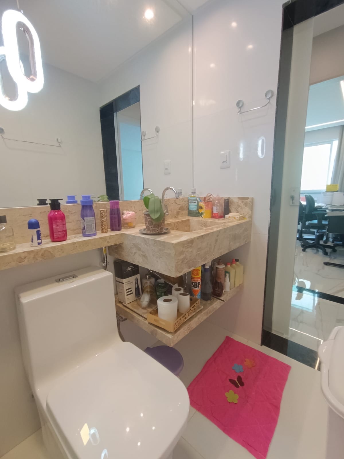 Lindo Apartamento à Venda no 1º Andar com garagem coberta no bairro Candeias, Vitória da Conquista, BA - foto 13