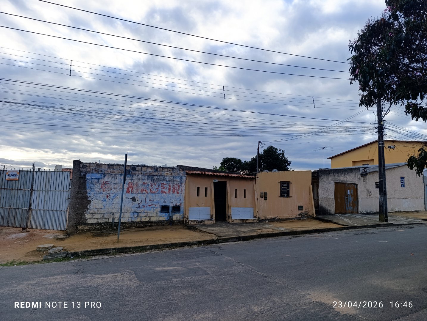 Terreno na Av. Pará esquina, parte de cima, esquina com a Av. Paramirim. 3 terrenos urbanos com 300 m² cada, 30 x 30 num total de 900 m², Bairro - foto 14
