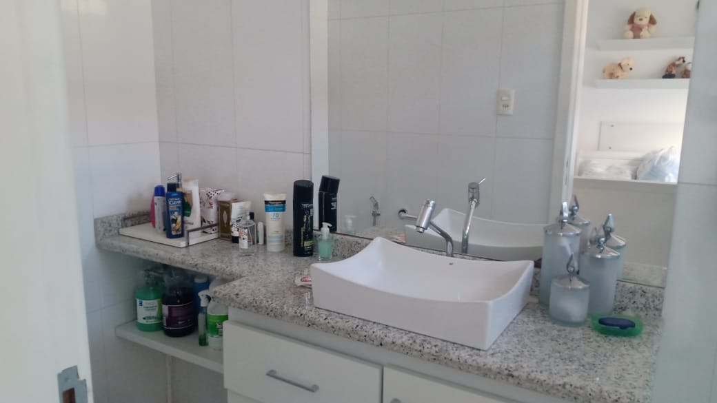 Casa com 3 suítes , 2 salas  em excelente localização à venda, Recreio próximo ao centro da cidade, Vitória da Conquista, BA - foto 15