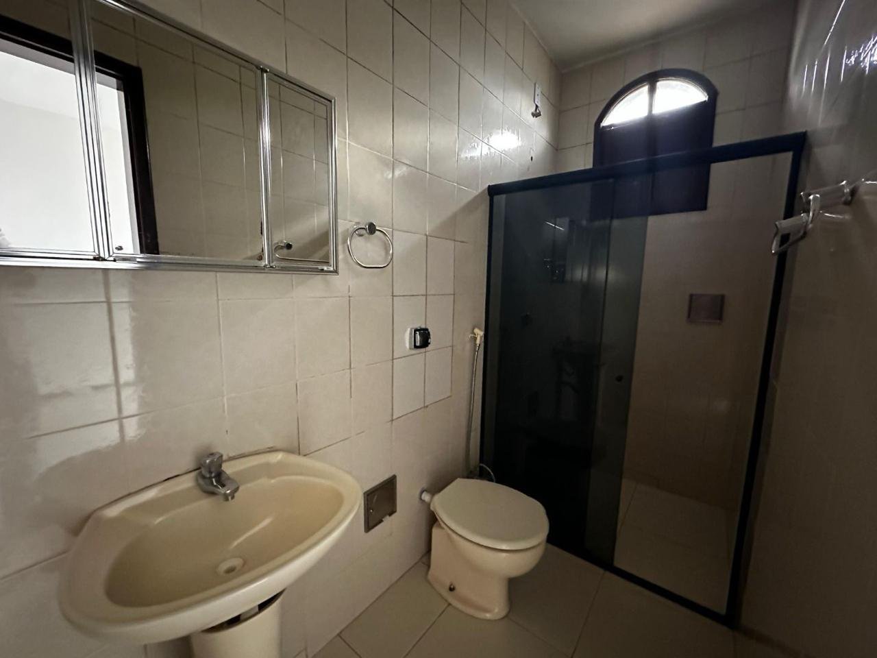 Casa a venda no Bairro Alto Maron, excelente oportunidade para investidores, em Vitória da Conquista, BA. - foto 13
