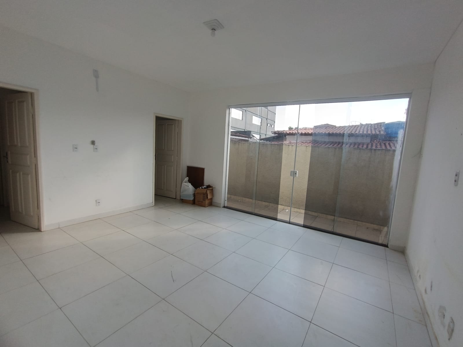 Casa comercial para alugar no B. Recreio em ótima localização, 3 quartos sendo 1 suite, 2 salas com bastante espaço. - foto 15