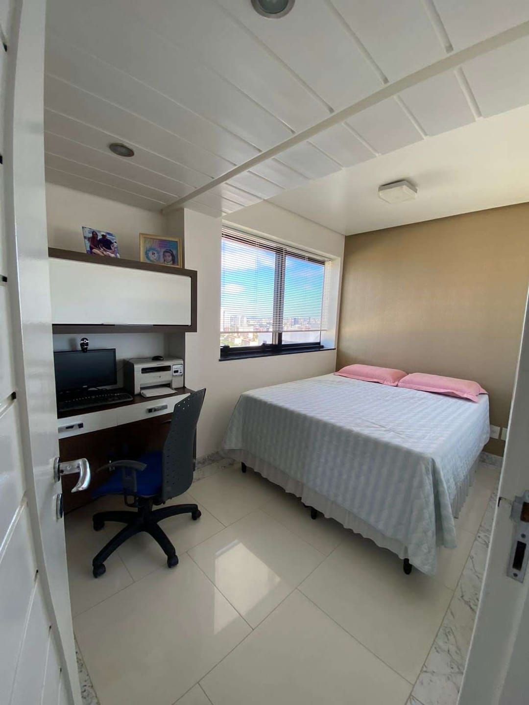 Excelente Apartamento  de 4 quartos sendo 3 suítes + dependência à venda, Candeias, Vitória da Conquista, BA - foto 15