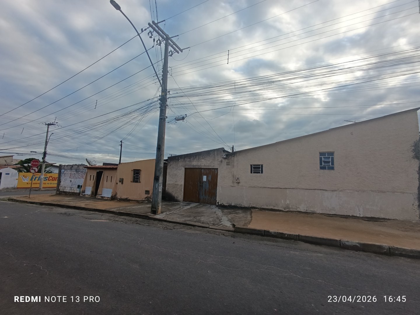 Terreno na Av. Pará esquina, parte de cima, esquina com a Av. Paramirim. 3 terrenos urbanos com 300 m² cada, 30 x 30 num total de 900 m², Bairro - foto 15