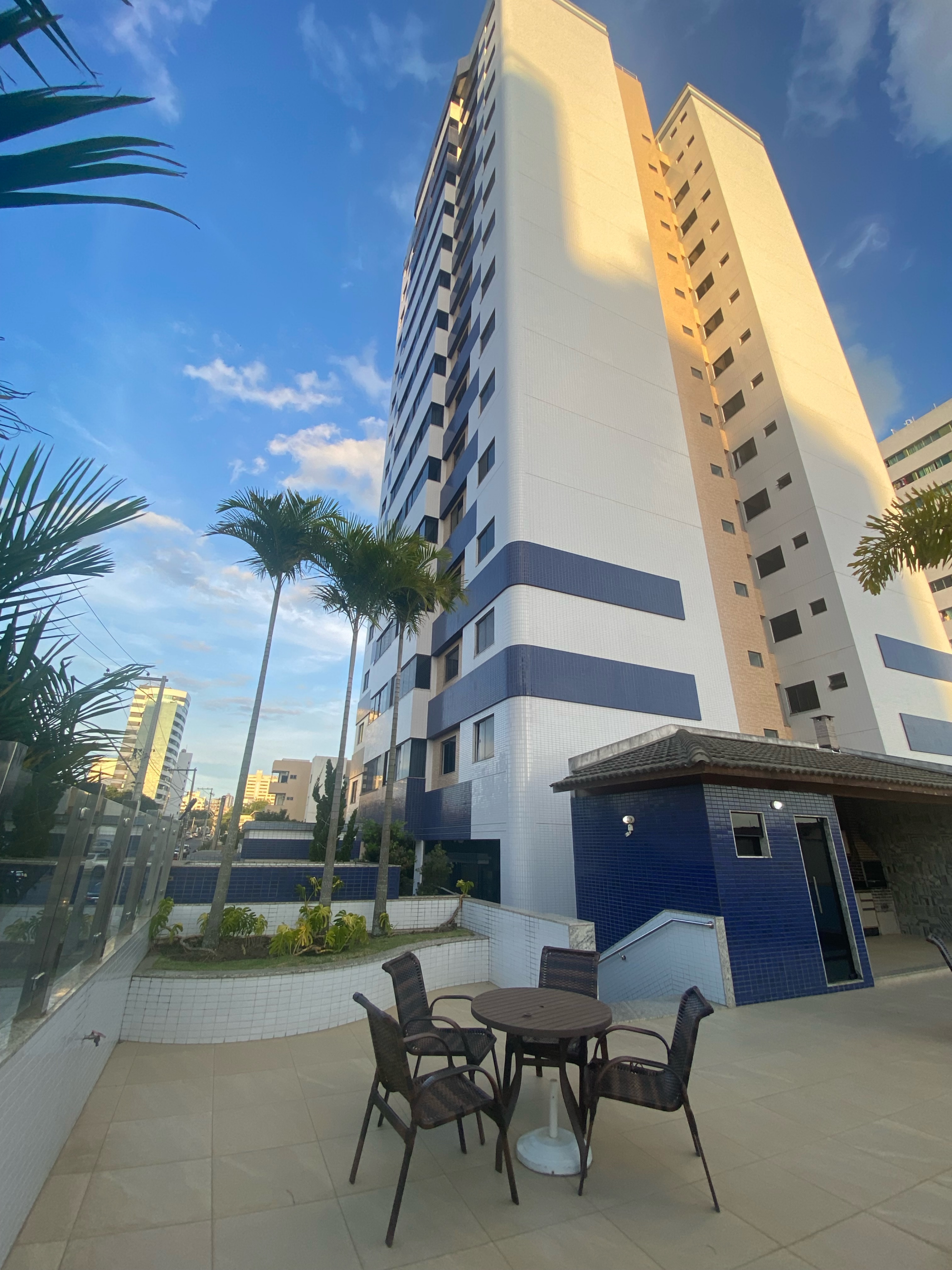 Excelente Apartamento no Residencial Raimundo Santana, 3 quartos com suíte e 2 vagas de garagem à Venda, Candeias, Vitória da Conquista, BA - foto 2
