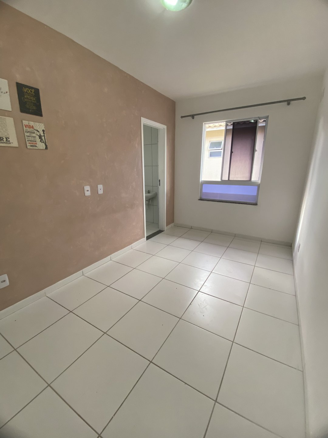 Apartamento para locação, no 1º andar, com 2/4 sendo 1 suite, Bairro Primavera, em Vitória da Conquista - Bahia - foto 15