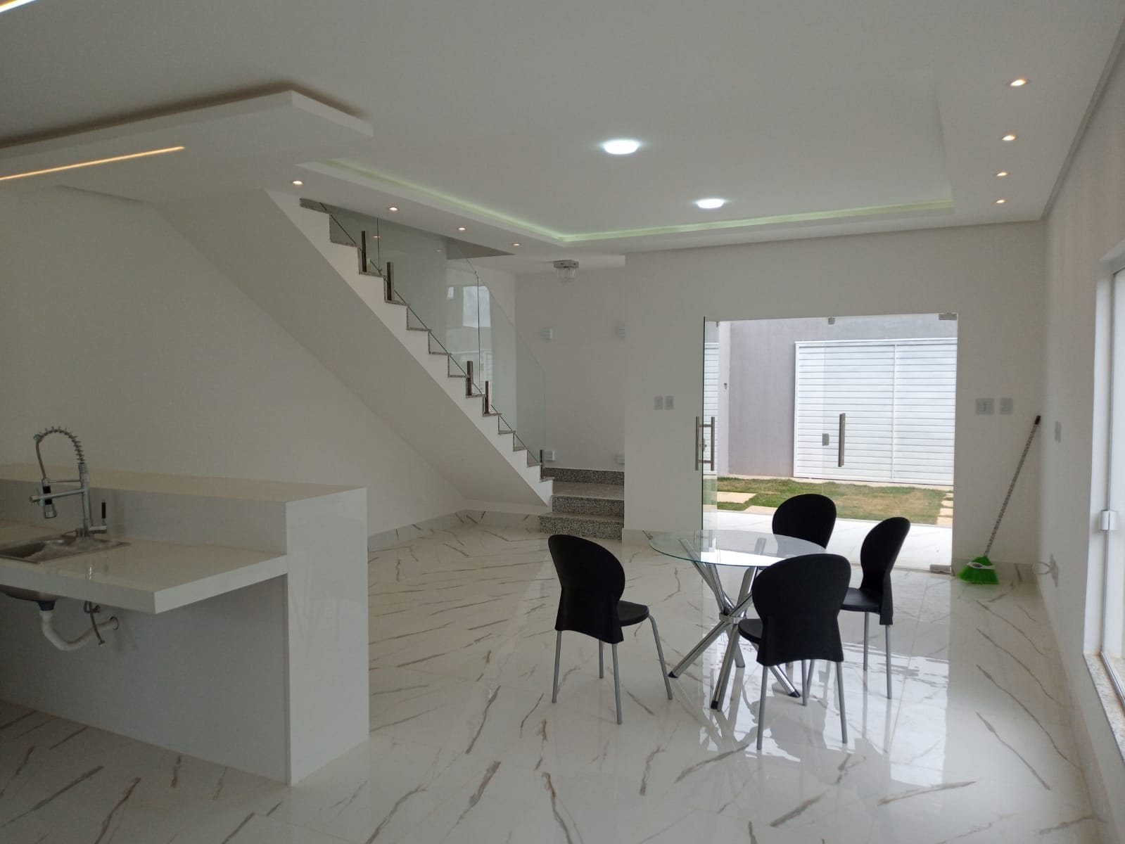 Casa duplex  3 suítes  sendo 1 com closet e outra com varanda + vaga de garagem para 4 carros com 143 m²  no Alto da Boa Vista, Vitória da Conqui - foto 16