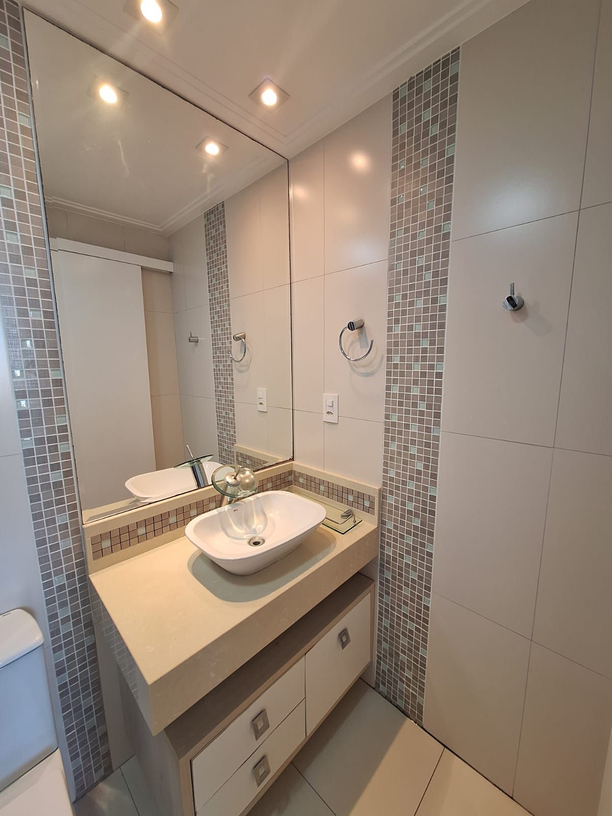 Apartamento andar alto com 135 m² na Olivia Flores, 3 suítes à venda, ao lado do G Barbosa, Candeias, Vitória da Conquista, BA - foto 16