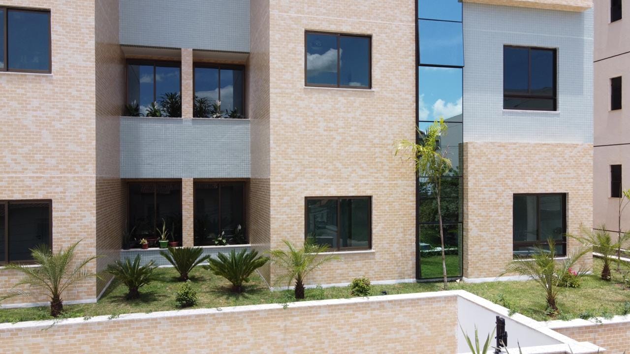 Apartamento de 3 quartos sendo 1 suíte com planejados na cozinha e em excelente localização no Candeias. - foto 16