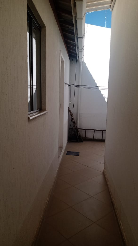 Casa com 3 suítes , 2 salas  em excelente localização à venda, Recreio próximo ao centro da cidade, Vitória da Conquista, BA - foto 16