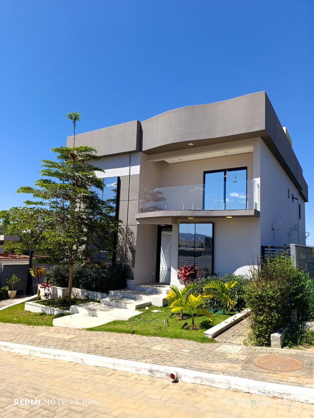 Casa de 2 pavimentos com 4 quartos sendo 3 suítes + dependência + espaço gourmet em condomínio fechado no Recreio, Vitória da Conquista - BA - foto 1