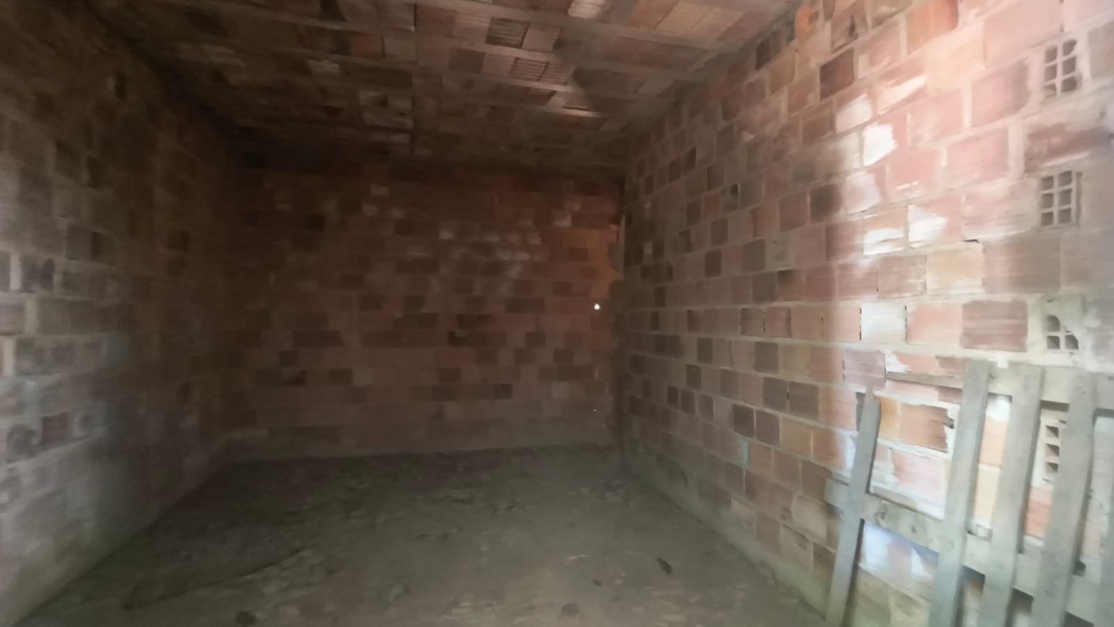 OPORTUNIDADE - Terreno de 1.000m² contendo uma casa de aprox. 140mts em fase de construção, situado no Alto do Boa Vista em Vitória da Conquista- - foto 16