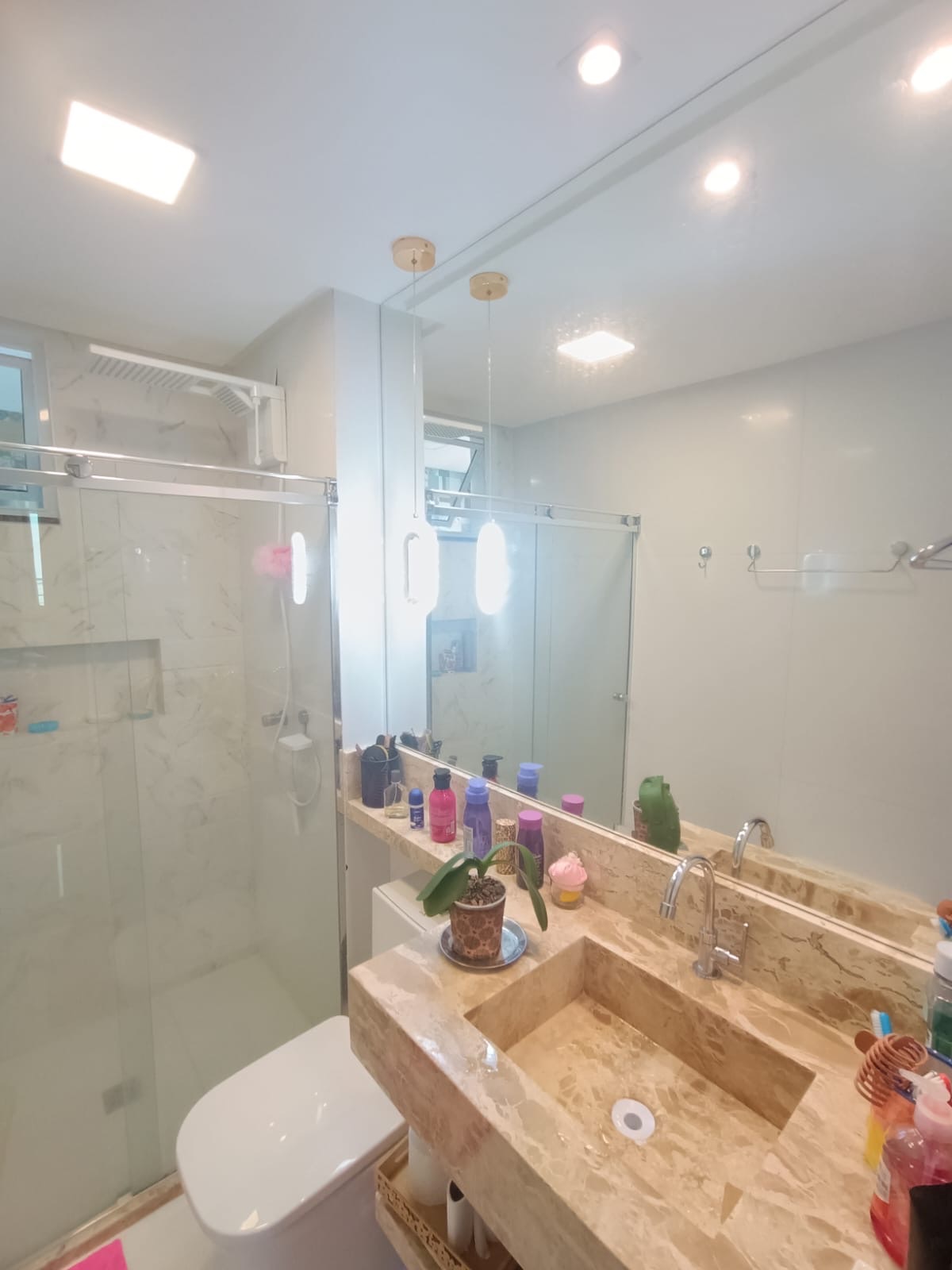Lindo Apartamento à Venda no 1º Andar com garagem coberta no bairro Candeias, Vitória da Conquista, BA - foto 16