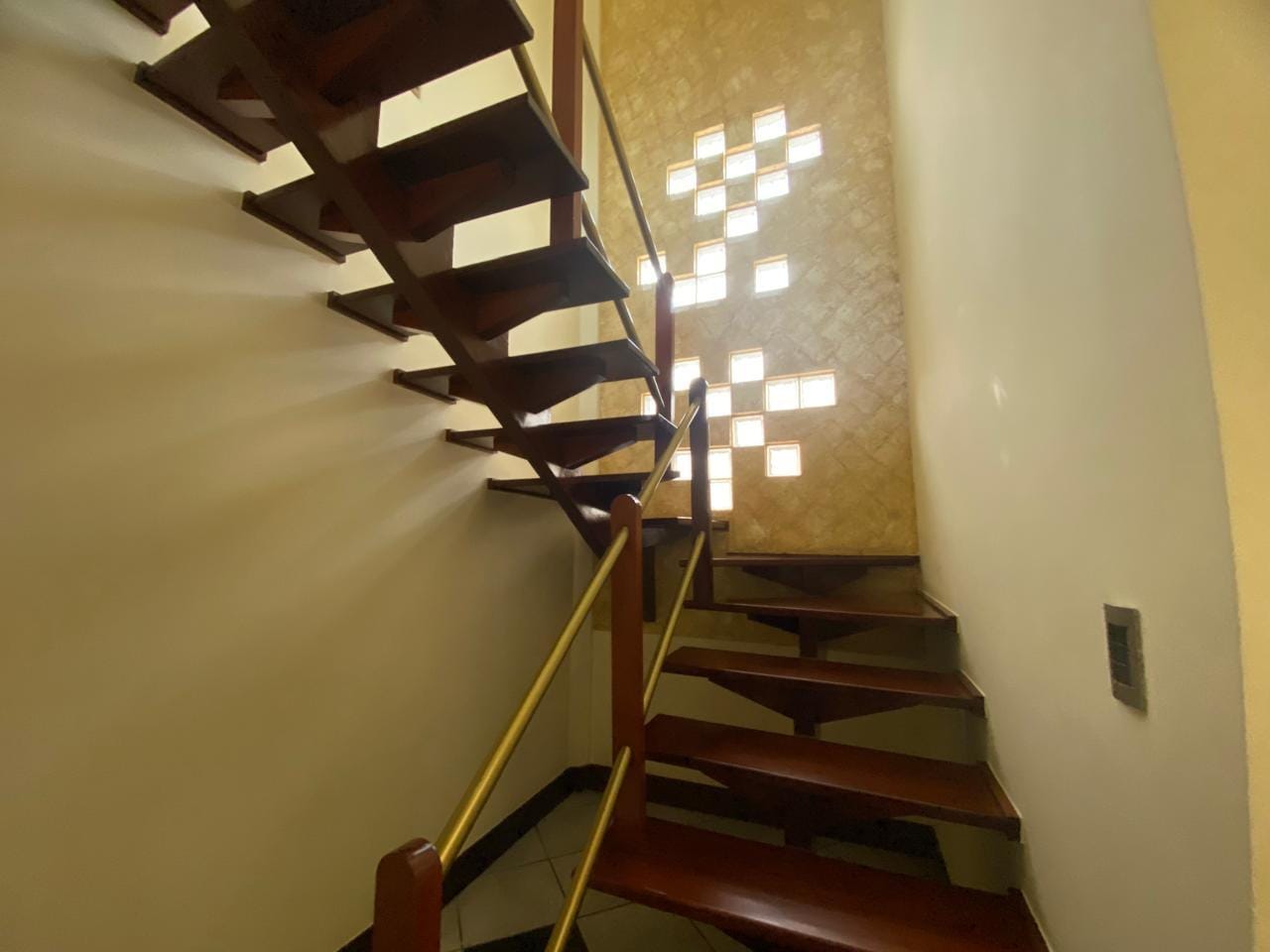 Excelente casa , locação para fins comerciais em região privilegiada, bairro Recreio, Vitória da Conquista, BA - foto 17