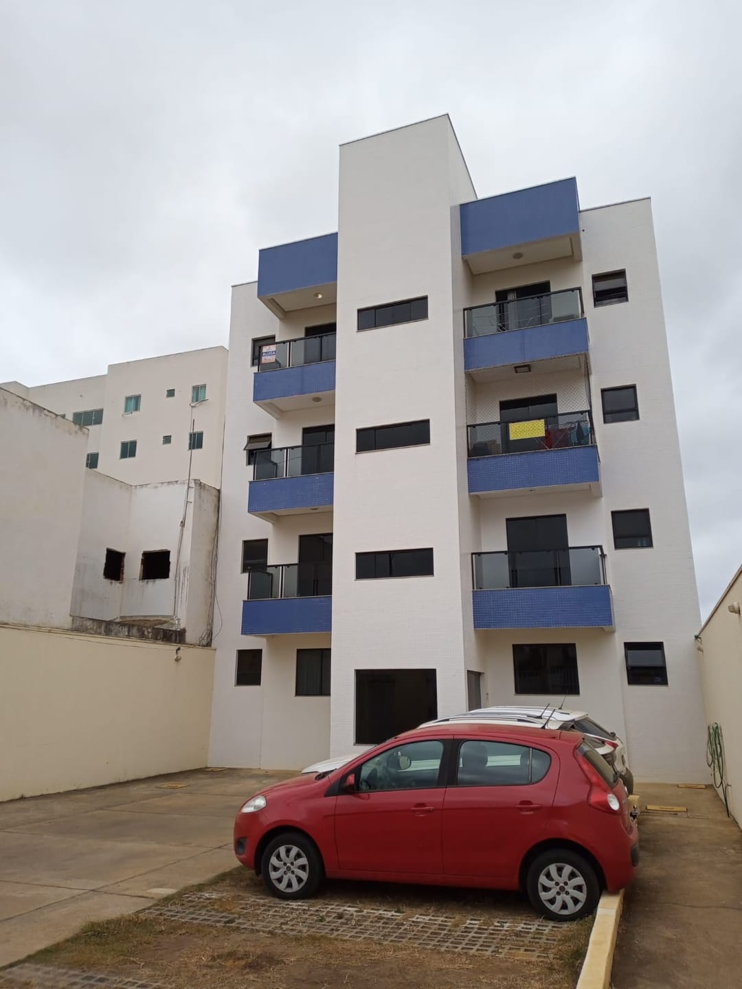 Apartamento mobiliado de 3 quartos sendo 1 suíte para venda, no 3º andar, com  sacada no Candeias  Vitória da Conquista, BA - foto 2