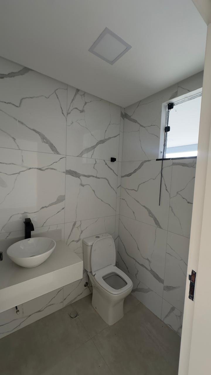 Casa nova e solta, nunca habitada com 3 suítes, sala ampla, espaço gourmet com churrasqueira no Bairro Felícia, Vitória da Conquista -BA - foto 16