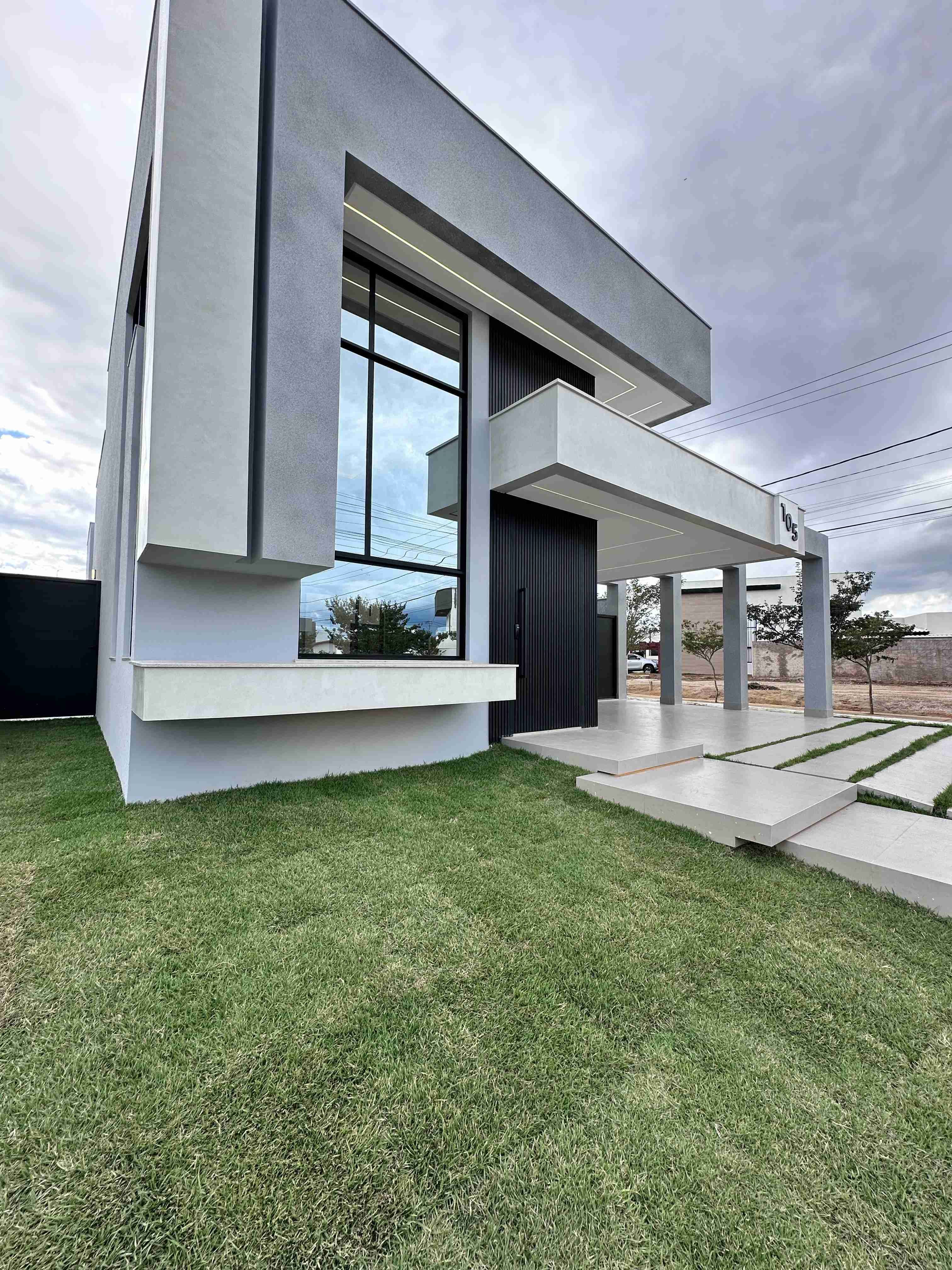 Casa com 3 suítes amplas, cozinha com planejados integrado com o espaço gourmet,  Horto Premier Bairro Primavera, Vitória da Conquista, BA - foto 2