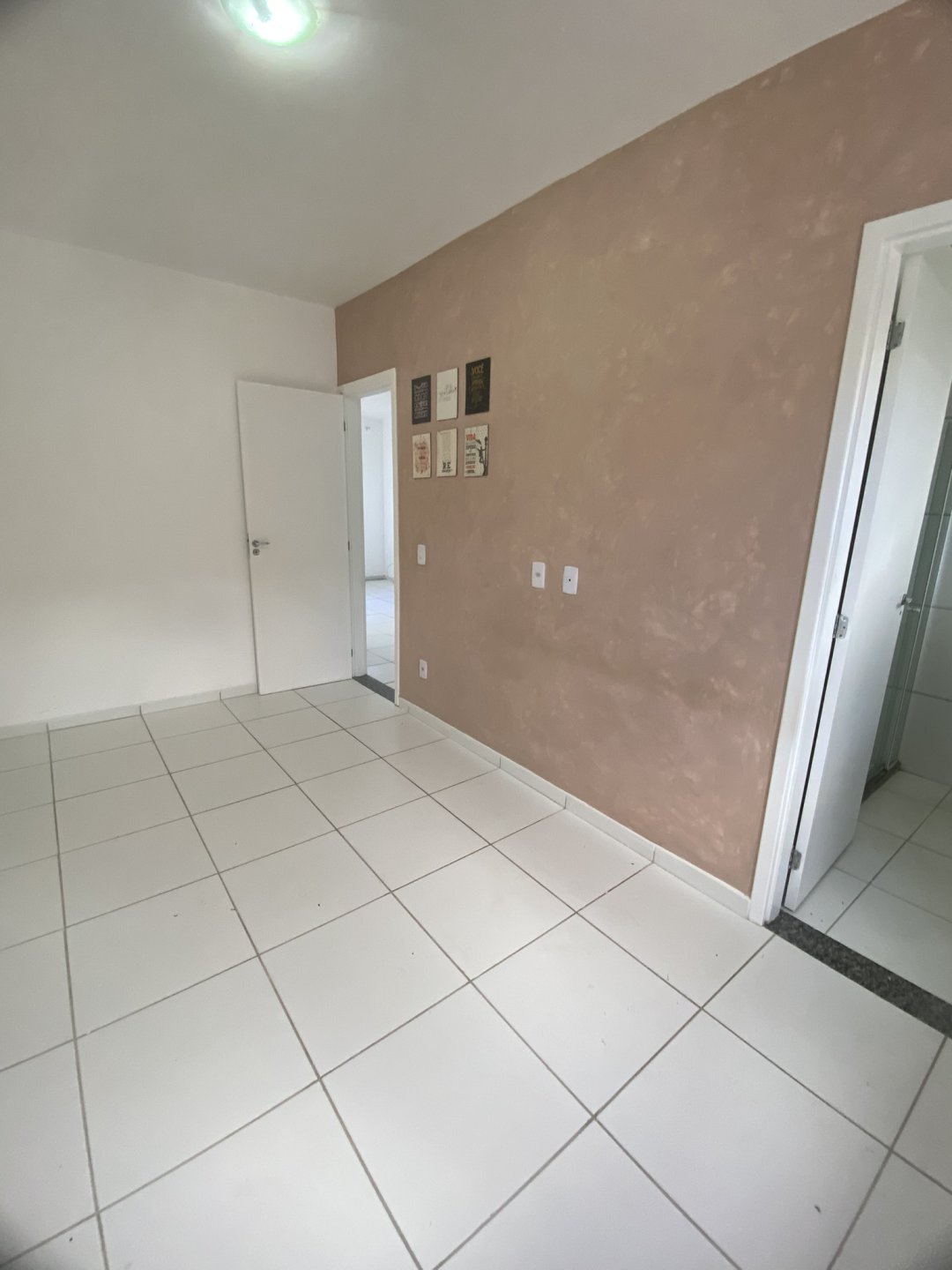 Apartamento para locação, no 1º andar, com 2/4 sendo 1 suite, Bairro Primavera, em Vitória da Conquista - Bahia - foto 16