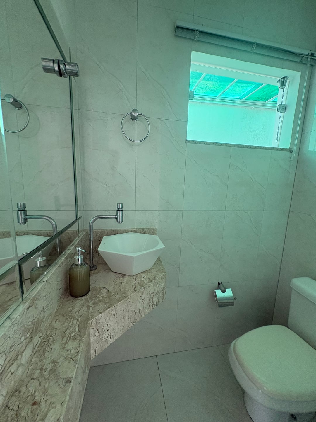 Casa com 3 suítes, piscina + dependência no Ibirapuera Vitória da Conquista Bahia - foto 16