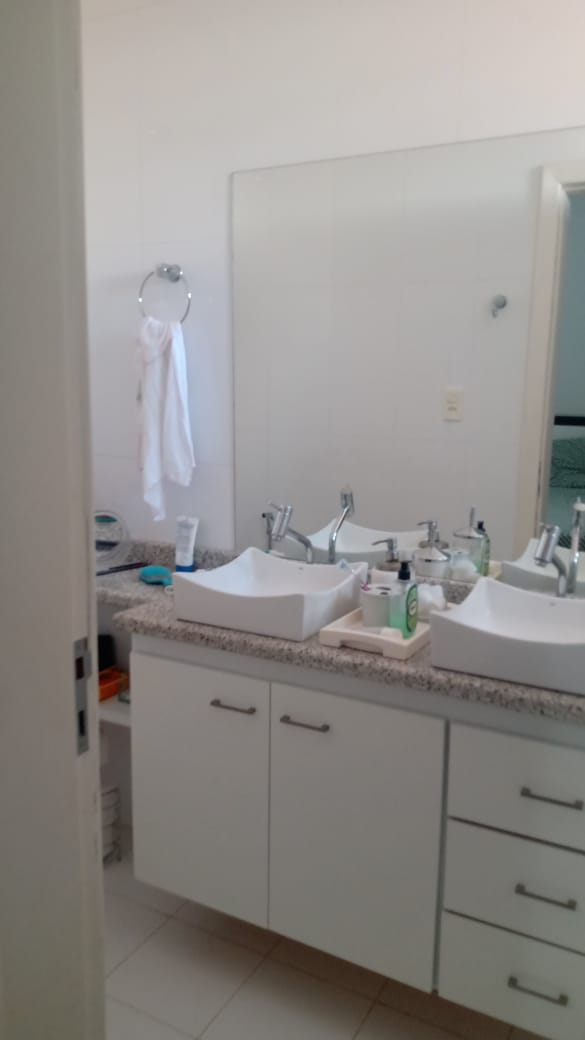 Casa com 3 suítes , 2 salas  em excelente localização à venda, Recreio próximo ao centro da cidade, Vitória da Conquista, BA - foto 17