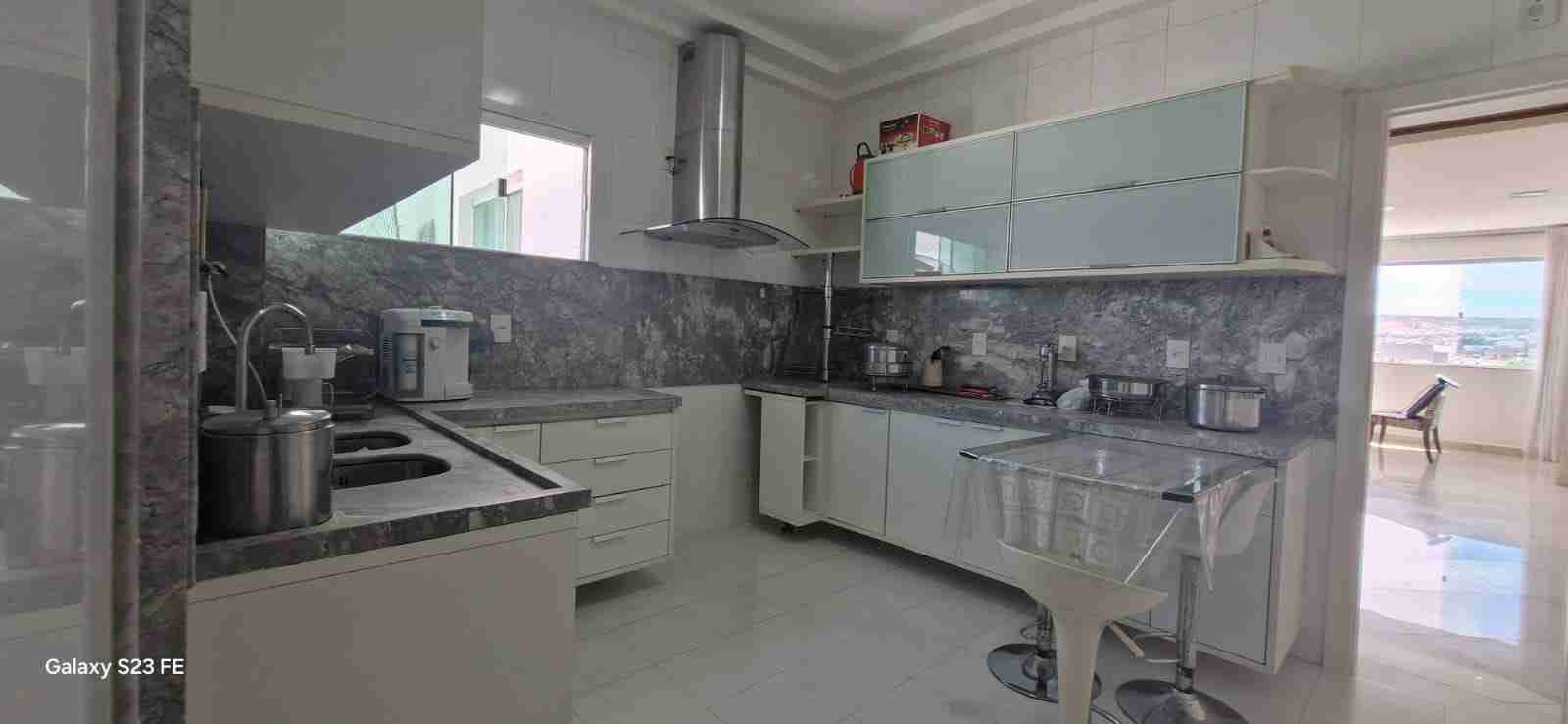 Apartamento 3 suítes à Venda com 160 m², suítes com planejados + dependência completa, Bairro Candeias, Vitória da Conquista, BA. - foto 16